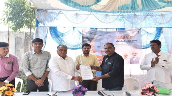 મોરબી પહોંચી વિકસિત ભારત સંકલ્પ યાત્રા, સરકારની યોજનાઓનો અપાયો લાભ