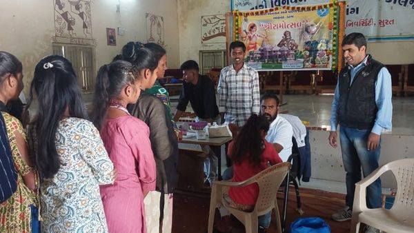 સરકારી વિનયન અને વાણિજ્ય કોલેજ આહવા ખાતે થેલેસેમિયા-સિકલસેલ પરીક્ષણ કાર્યક્રમ યોજાયો