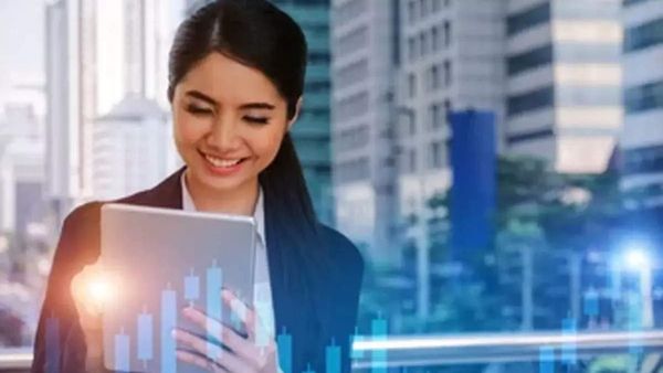 મહિલાઓ પોતાની બચતનું ક્યાં રોકાણ કરે છે? આ વસ્તુઓ પહેલી પસંદ