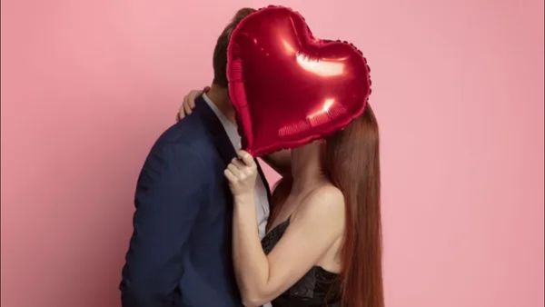 Valentine's Day: હિંદુ મહાસભાનુ નવુ ફરમાન, ખુલ્લામાં પ્રપોઝ કર્યુ તો...