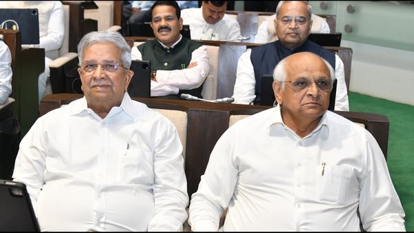 Gujarat Budget Live: નાણામંત્રી કનુ દેસાઈએ રજૂ કર્યુ ગુજરાતનુ 3.32 લાખ કરોડનુ બજેટ, 8 નવી મહાનગરપાલિકા