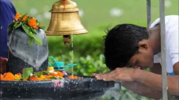 Maha Shivratri Akshat Chadhavavana Niyam: ભગવાન શિવની કૃપા મેળવવા માટે અક્ષત અર્પણ કરવાની સાચી રીત જાણો અહીં