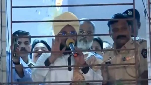 ગુજરાત પોલીસે ભડકાઉ ભાષણ માટે મૌલાના મુફ્તી સલમાન અઝહરીની કરી અટકાયત, કોર્ટે આપ્યા 2 દિવસના ટ્રાન્ઝીટ રિમાંડ