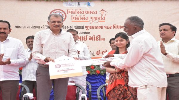 પ્રધાનમંત્રી આવાસ યોજનાએ અમને જર્જરિત મકાનમાંથી બહાર નીકળ્યા