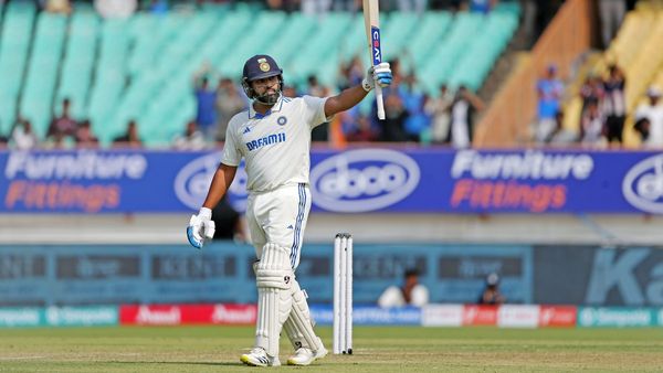 IND vs ENG : રાજકોટમાં રોહિત શર્માની ધમાલ, ધોનીને પાછળ છોડતા 73 વર્ષ જૂનો રેકોર્ડ તોડ્યો