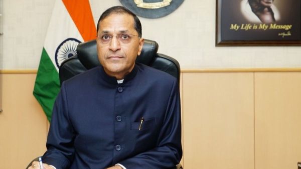 અરૂણ ગોયલના રાજીનામાં પહેલા ઈલેક્શન કમિશનમાં શું રંધાયુ? સામે આવી ગઈ ઈનસાઈડ સ્ટોરી