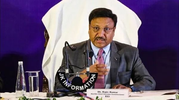 Lok Sabha Election 2024: લોકસભા ચૂંટણી તારીખોનુ એલાન કાલે થશે બપોરે 3 વાગે, અહીં જાણો કેવુ હશે આ વખતે શિડ્યુલ