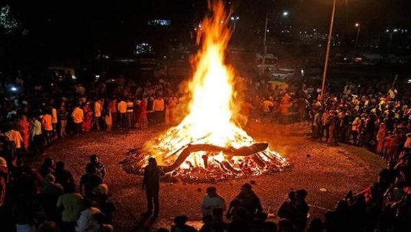 Holi 2024 : ક્યારે અને કેટલા વાગે છે હોળી પ્રગટાવવાનું મુહુર્ત? જાણો ક્યારે છે રંગોની હોળી