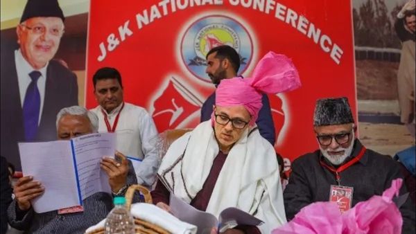 'ચૂંટણી પંચથી કોઈ આશા નથી', ઉમર અબ્દુલ્લાએ કરી જમ્મુ કાશ્મીરમાં વિધાનસભા-લોકસભા ચૂંટણી એકસાથે કરાવવાની માંગ