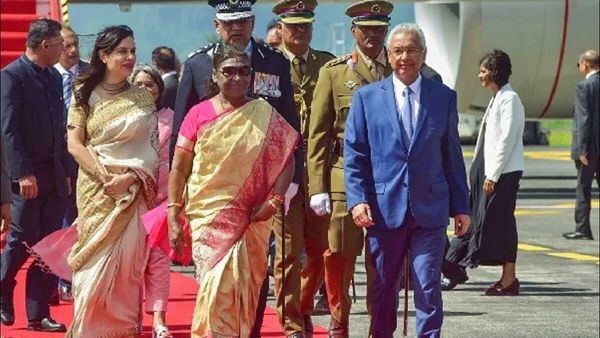 મોરિશિયસમાં રહેતા ભારતીય મૂળના લોકોને રાષ્ટ્રપતિ મુર્મુની ભેટ, મળશે OCI કાર્ડ