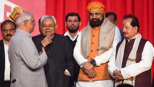 Bihar : નીતિશ કુમારના મંત્રીમંડળનો વિસ્તાર, બીજેપીના 12 સહિત 21 મંત્રીઓએ શપથ લીધા