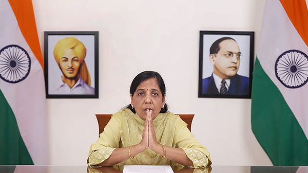 શરાબ કૌભાંડના રૂપિયા ક્યાં ગયા તેનો ખુલાસો કેજરીવાલ કોર્ટમાં કરશે, સુનિતા કેજરીવાલનો મોટો દાવો