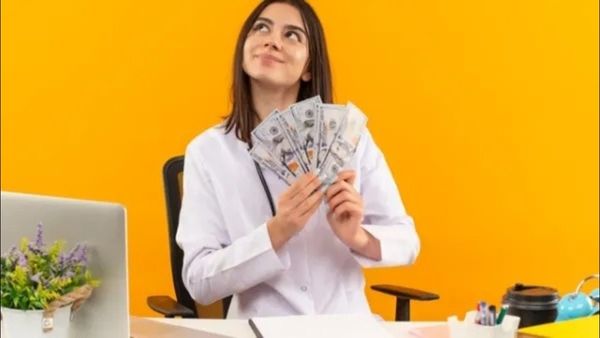 Appraisal Prediction 2024: રાશિ મુજબ જાણો કોના લાગશે લૉટરી અને કોના ભાગે આવશે નિરાશા