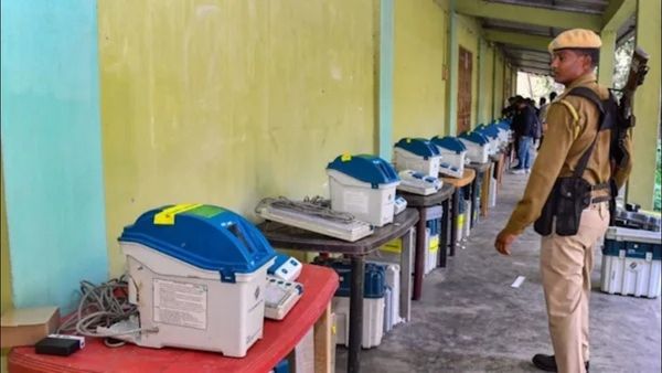 કેરળમાં મૉક પોલ દરમિયાન ભાજપને ઈવીએમમાંથી મળ્યા 'એકસ્ટ્રા' વોટ, સુપ્રીમ કોર્ટે આપ્યા તપાસના નિર્દેશ