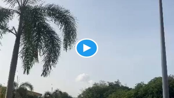 Malaysia Helicopter Crash: ટ્રેનિંગ દરમિયાન ટકરાયા બે હેલિકોપ્ટર, જુઓ વીડિયો