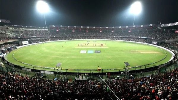 RCB vs SRH, Pitch Weather Report: આજની IPLમાં બેટ્સ કે બોલર, કોણ પડશે ભારે? જાણો પિચ અને વેધર રિપોર્ટ