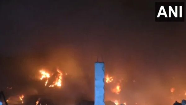 મોરબીની પ્લાસ્ટિક ફેક્ટરીમાં ભીષણ આગ, બાજુનુ કારખાનુ પણ ઝપેટમાં, 12 કલાકથી ફાયર ફાઈટરોની કામગીરી ચાલુ