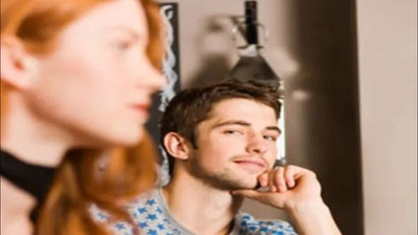 પાર્ટનર કહેતા નથી પરંતુ સ્ત્રીઓની આ અદાઓ પર પડે છે પુરુષોની સૌથી પહેલી નજર