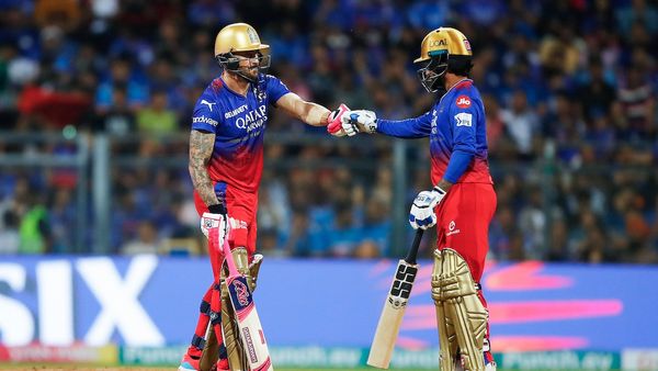 MI vs RCB : અંતિમ ઓવરોમાં દિનેશ કાર્તિકની શાનદાર બેટિંગ, મુંબઈને મોટો ટાર્ગેટ