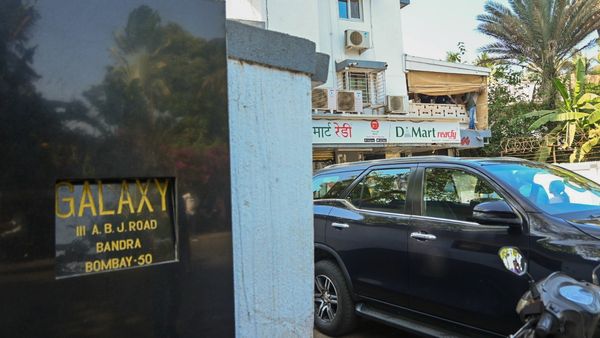 સલમાન ખાનના ઘર બહાર ફાયરિંગ, જાણો શું કહ્યું મુંબઈ પોલીસે?