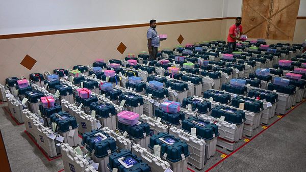 જ્યાં EVM રખાય છે તેને સ્ટ્રોંગ રૂમ કેમ કહેવાય છે? જાણો ત્યાં શું ખાસ હોય છે?