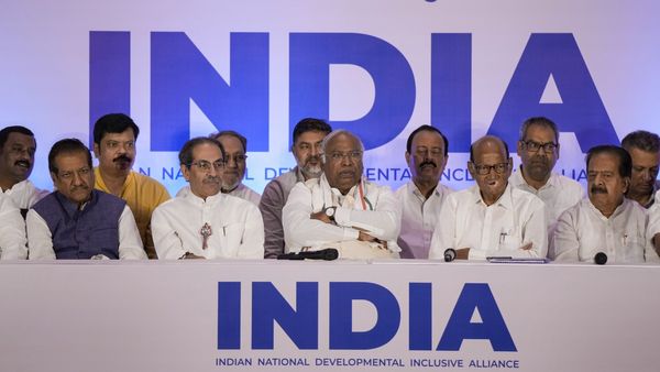 Lok Sabha Elections 2024 : મહારાષ્ટ્રમાં બીજેપીને મોટી મુશ્કેલી? જાણો શું કહ્યું મલ્લિકાર્જુન ખડગેએ?