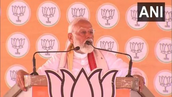 'બંધ થઈ રહી છે લૂંટ, ઝારખંડમાં મળી રહ્યા નોટોના પહાડ', ઓડિશામાં પીએમ મોદીનુ ઈડી ગઠબંધન પર નિશાન