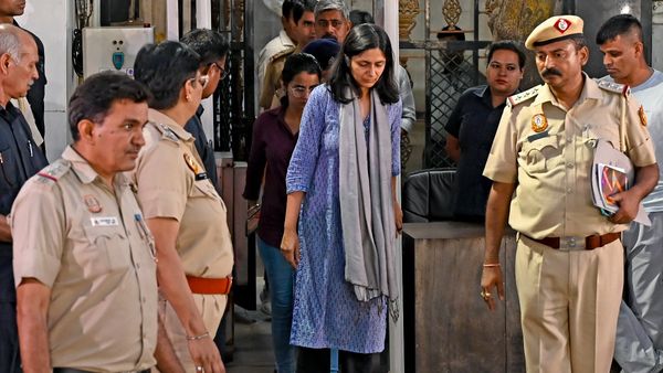 Swati Maliwal Case : સ્વાતિ માલિવાલ કેસમાં ધ્રુવ રાઠીની એન્ટ્રી, જાણો શું છે પુરો વિવાદ?