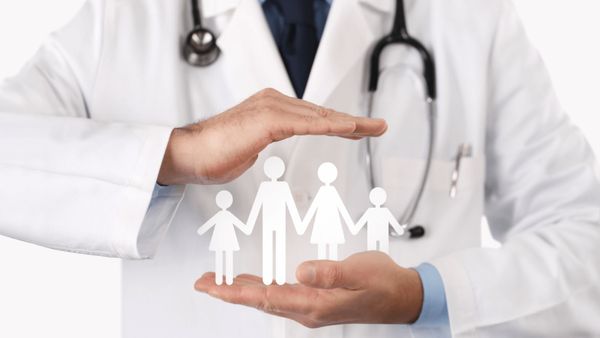 આયુષ્યમાન ભારત યોજના અને તમારા માટે યોગ્ય હેલ્થ ઇન્શ્યુરન્સ પ્લાન