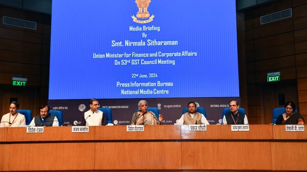 GST Council Meeting : રેલ્વેના મુસાફરો માટે સારા સમાચાર, આ વસ્તુ પર નહીં લાગે GST