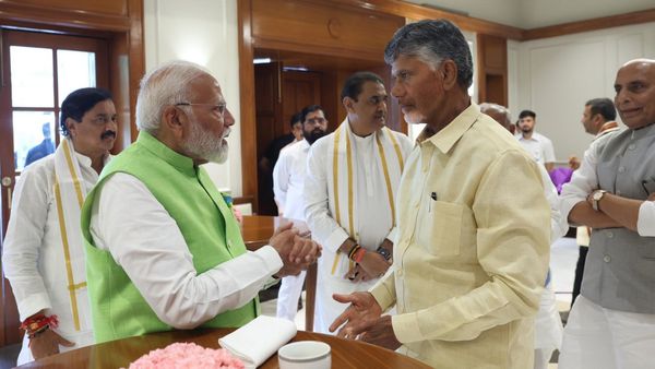 Lok Sabha Election Result 2024 : ચંદ્રબાબુ નાયડુને લઈને યોગેન્દ્ર યાદવની ભવિષ્યવાણી સાચી પડશે?