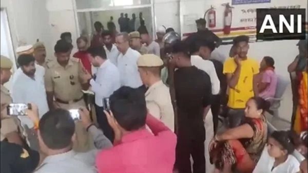 Lucknow-Agra Expressway પર ભીષણ માર્ગ અકસ્માત, ડબલ ડેકર બસના ફૂરચા ઉડ્યા, 18ના મોત, 30 ઘાયલ