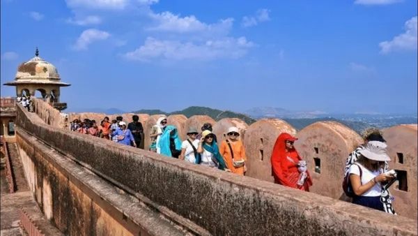 Budget 2024: પર્યટન માટે ખોલવામાં આવી શકે છે ખજાનો, હોટલો માટે બજેટમાં થઈ શકે આ મોટા ફેરફાર