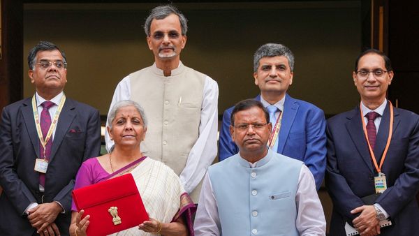 Budget 2024 : ક્યાં અને કેવી રીતે થાય છે બજેટની પ્રિન્ટીંગ? માત્ર આટલા લોકોની હોય છે હાજરી