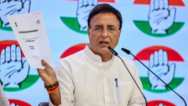 Budget 2024 : યુવાનોને લોલીપોપ, નોકરીયાતને કોઈ રાહત નહીં, જાણો બજેટ વિશે શું કહ્યું કોંગ્રેસે?