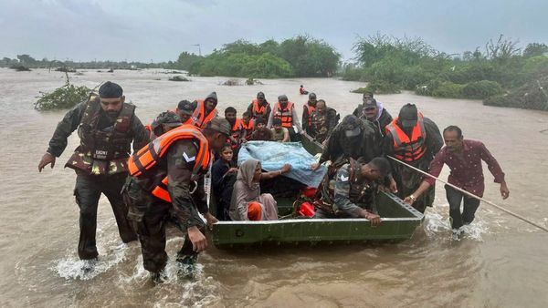 Gujarat Rains : છેલ્લા 24 કલાકમાં 238 તાલુકામાં મેઘમહેર, ભાણવડમાં સૌથી વધુ 11.6 ઇંચ