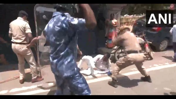 Bharat Bandh 2024: બિહારમાં હોબાળો, પ્રદર્શનકારીઓ પર પટના પોલીસે કર્યો લાઠીચાર્જ, જુઓ Video
