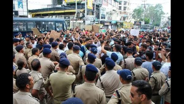 કોંગ્રેસ અધ્યક્ષ મલ્લિકાર્જૂન ખડગેનો દાવો - મોદી સરકારમાં બેરોજગારી 'સૌથી મોટો શ્રાપ'