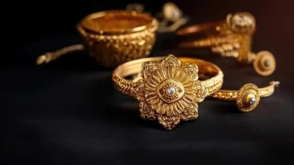 Gold Rate Today: સોના-ચાંદીના ભાવ આજે વધ્યા કે ઘટ્યા, અહીં જાણો આજના લેટેસ્ટ ગોલ્ડ રેટ