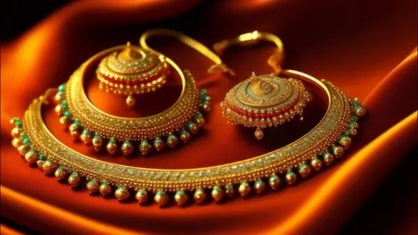 Gold Rate Today: સોનુ-ચાંદી ખરીદતા પહેલા જાણી લો આજનો ભાવ, 22 અને 24 કેરેટ ગોલ્ડ રેટ