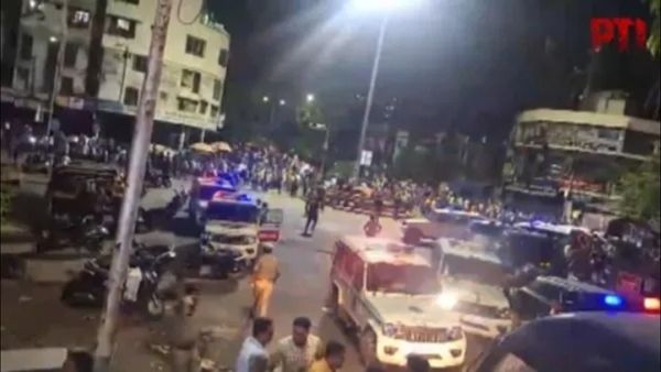 Surat Tension: સુરતમાં તણાવ, ગણેશોત્સવ દરમિયાન પત્થરમારો-તોડફોડ, અસામાજિક તત્વોની ધરપકડ