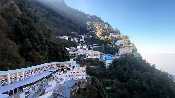 jammu kashmir Election 2024 : ત્રીજા ચરણમાં 415 ઉમેદવારો મેદાનમાં, જાણો વૈષ્ણોદેવી સીટ પર કઈ પાર્ટી આગળ?