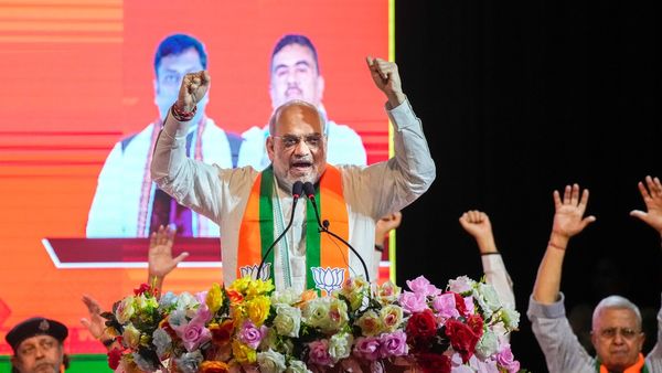 ઘૂસણખોરી અટકે પછી જ બંગાળમાં શાંતિ શક્યઃ અમિત શાહ