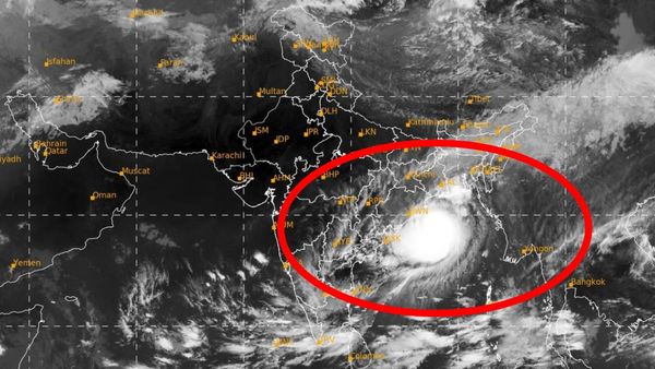 Cyclone Dana Landfall : વાવાઝોડું દાના કિનારે ટકરાયુ, જાણો હાલની સ્થિતી