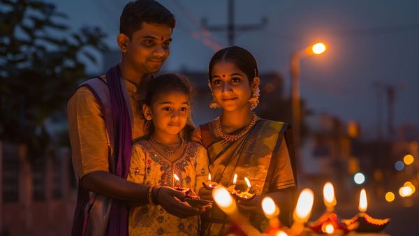 Diwali Essay in Gujarati: દિવાળી નિબંધ ગુજરાતીમાં, પ્રકાશનો તહેવાર એટલે દિવાળી