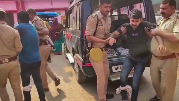 Police Encounter : કઈ સ્થિતીમાં પોલીસ એન્કાઉન્ટર કરી શકે? જાણો શું હોય છે પ્રોટોકોલ?