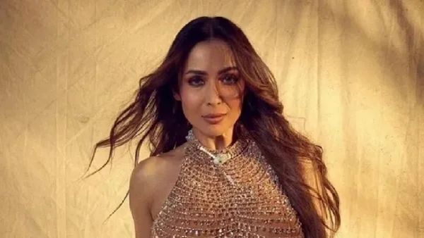 મલાઈકા અરોરાએ જમીન પર સૂઈને રેમો ડિસૂઝા સાથે કર્યુ એવુ કામ, વીડિયો જોઈને લોકો ચોંકી ઉઠ્યા અને....