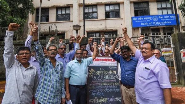 8th Pay Commission: સરકારી કર્મચારીઓને મળી શકે છે ખૂશખબર, 18 હજાર નહીં, 51 હજાર થઈ શકે છે બેઝિક સેલેરી!