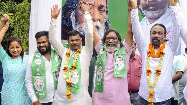 Jharkhand Election Result: ઝારખંડ ચૂંટણીમાં ઈન્ડિયા બ્લોક 48 તો NDA 28 સીટો પર આગળ