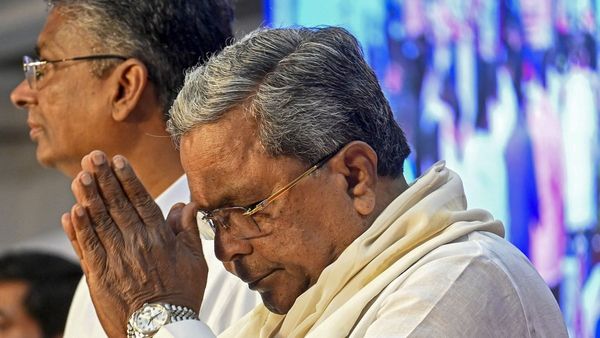 Karnataka Bypoll: કર્ણાટક વિધાનસભાની ત્રણ બેઠકોની પેટાચૂંટણીમાં કોંગ્રેસ આગળ છે